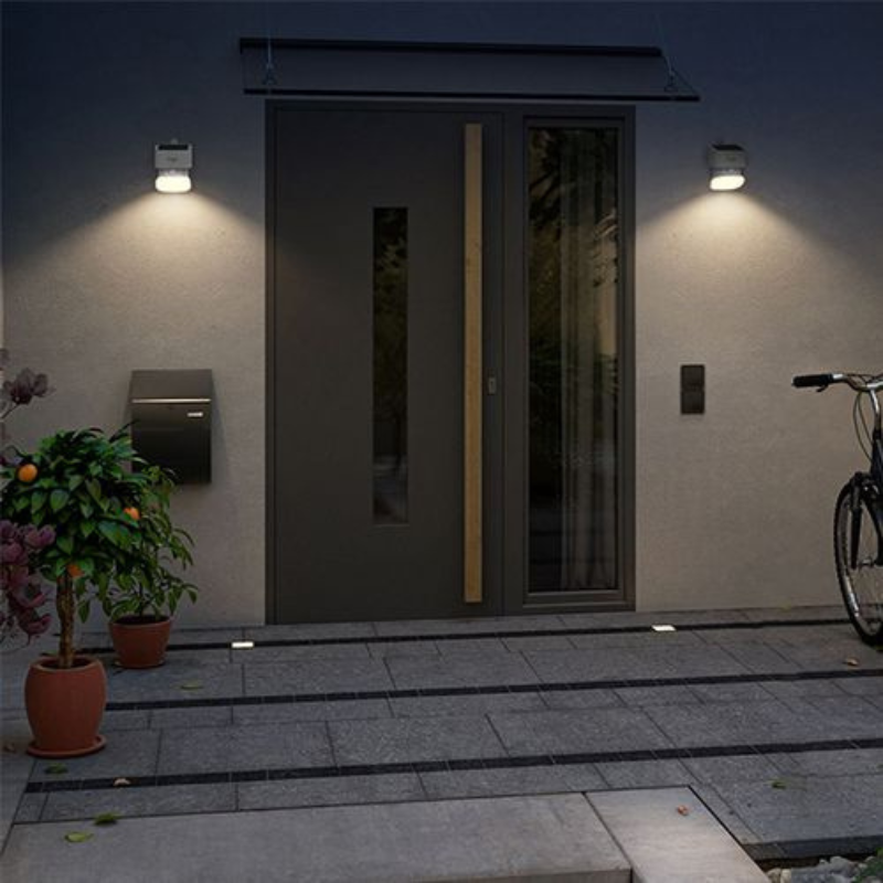 Triton - Solar Floodlight